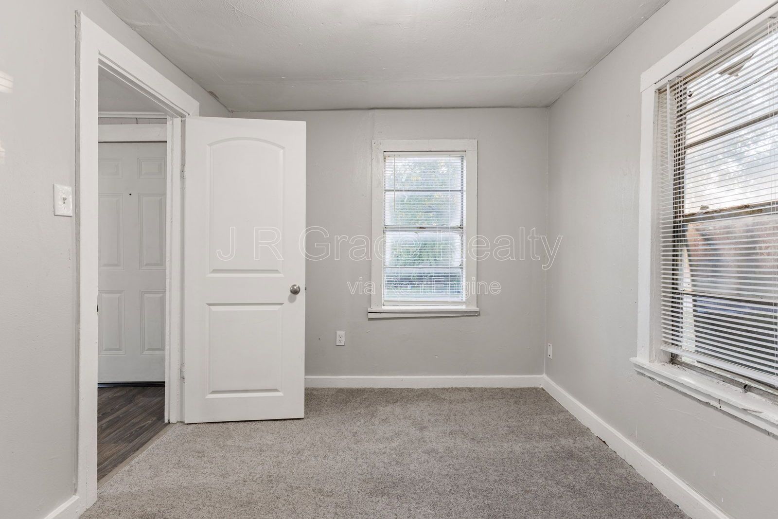 515 Lee property image