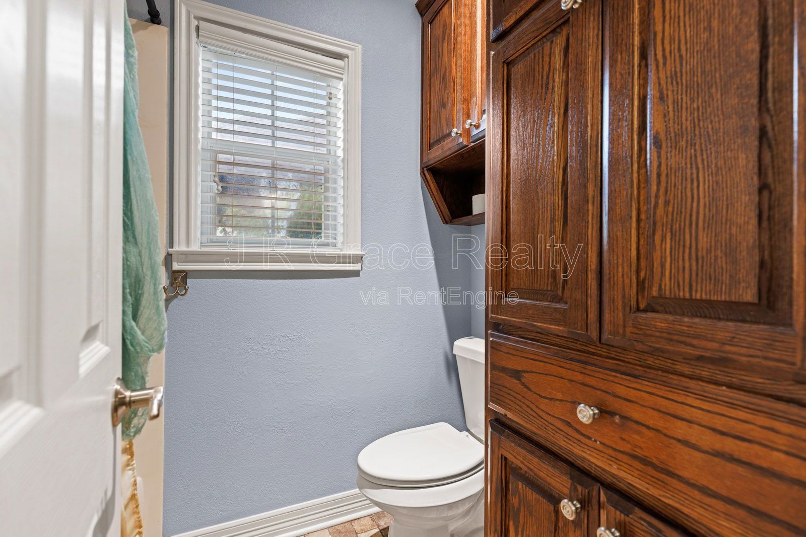 1405 Gunnison property image