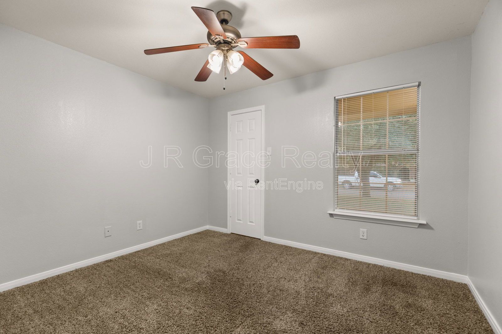 10217HyaciA property image