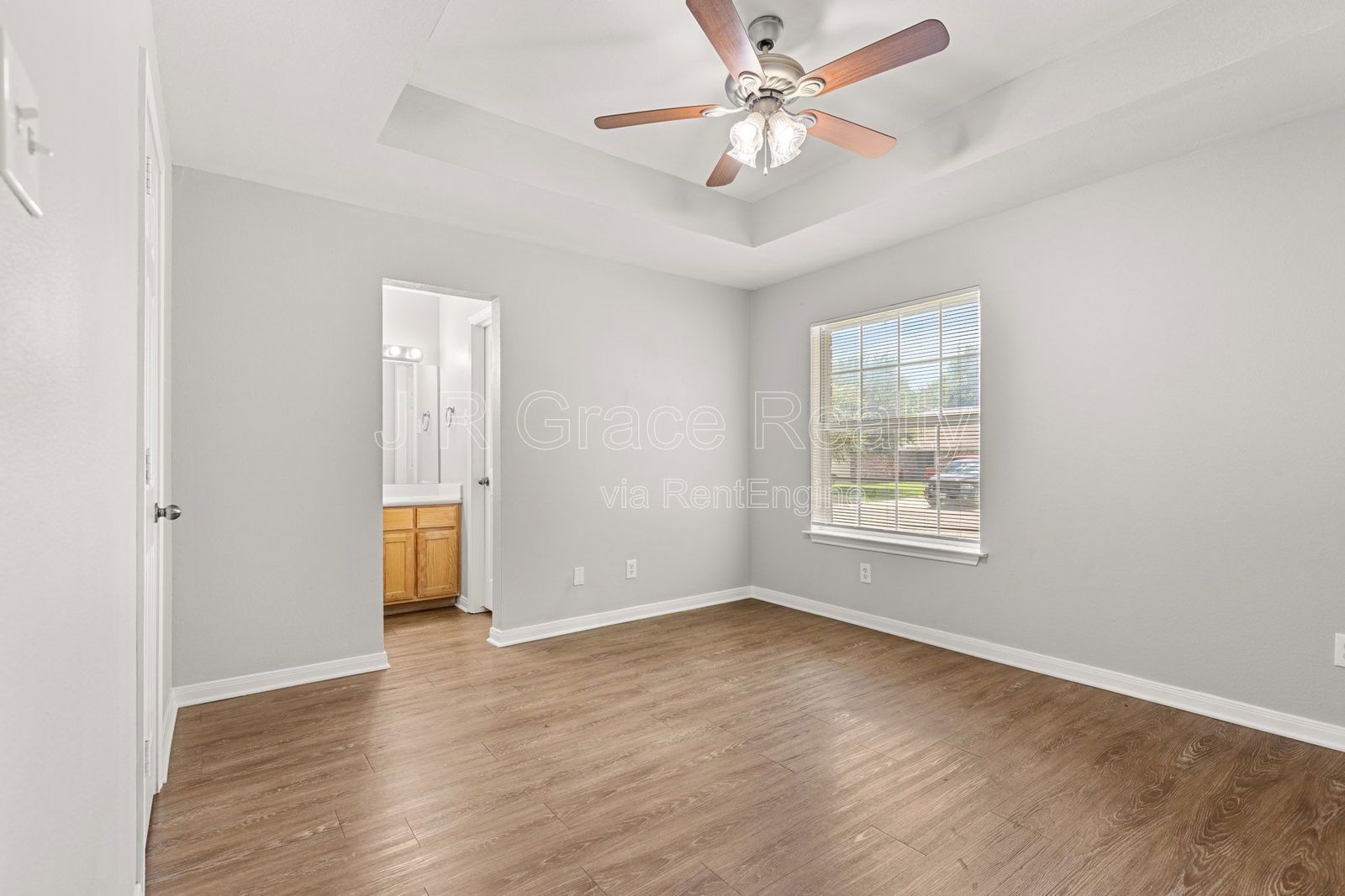 10217HyaciB property image