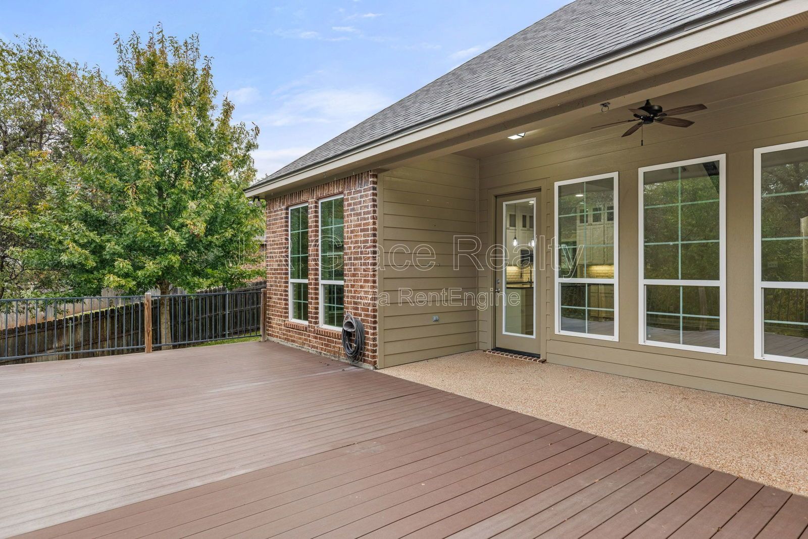 19 N Shore Circle property image