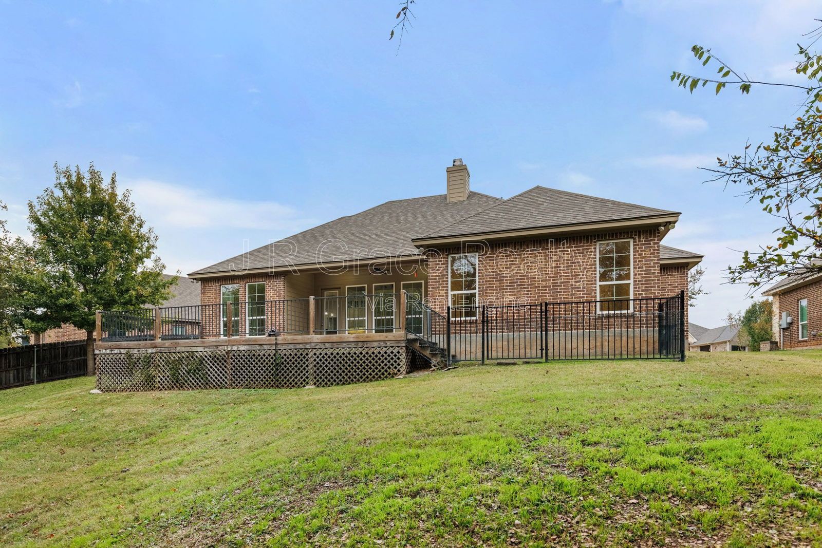 19 N Shore Circle property image