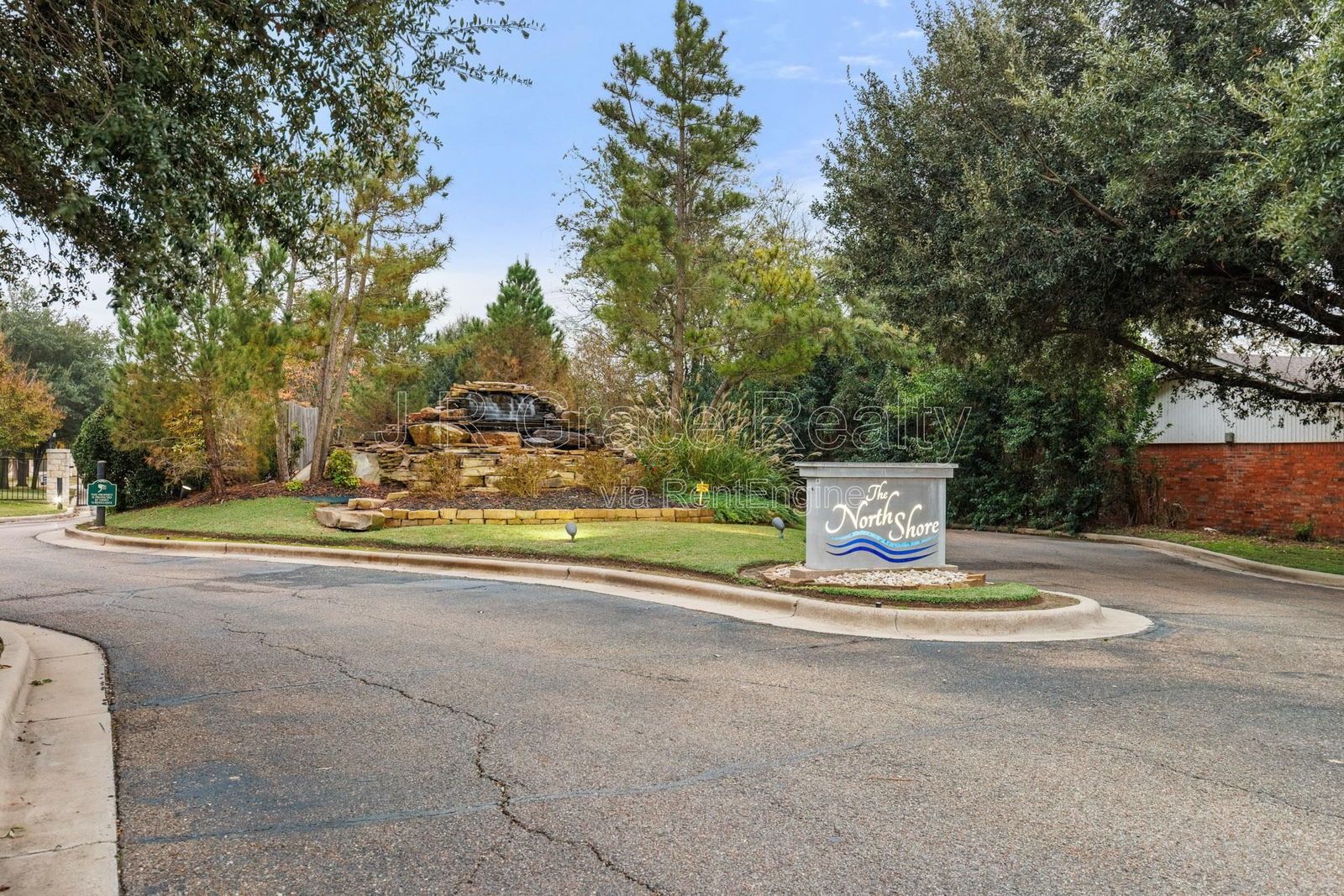 19 N Shore Circle property image