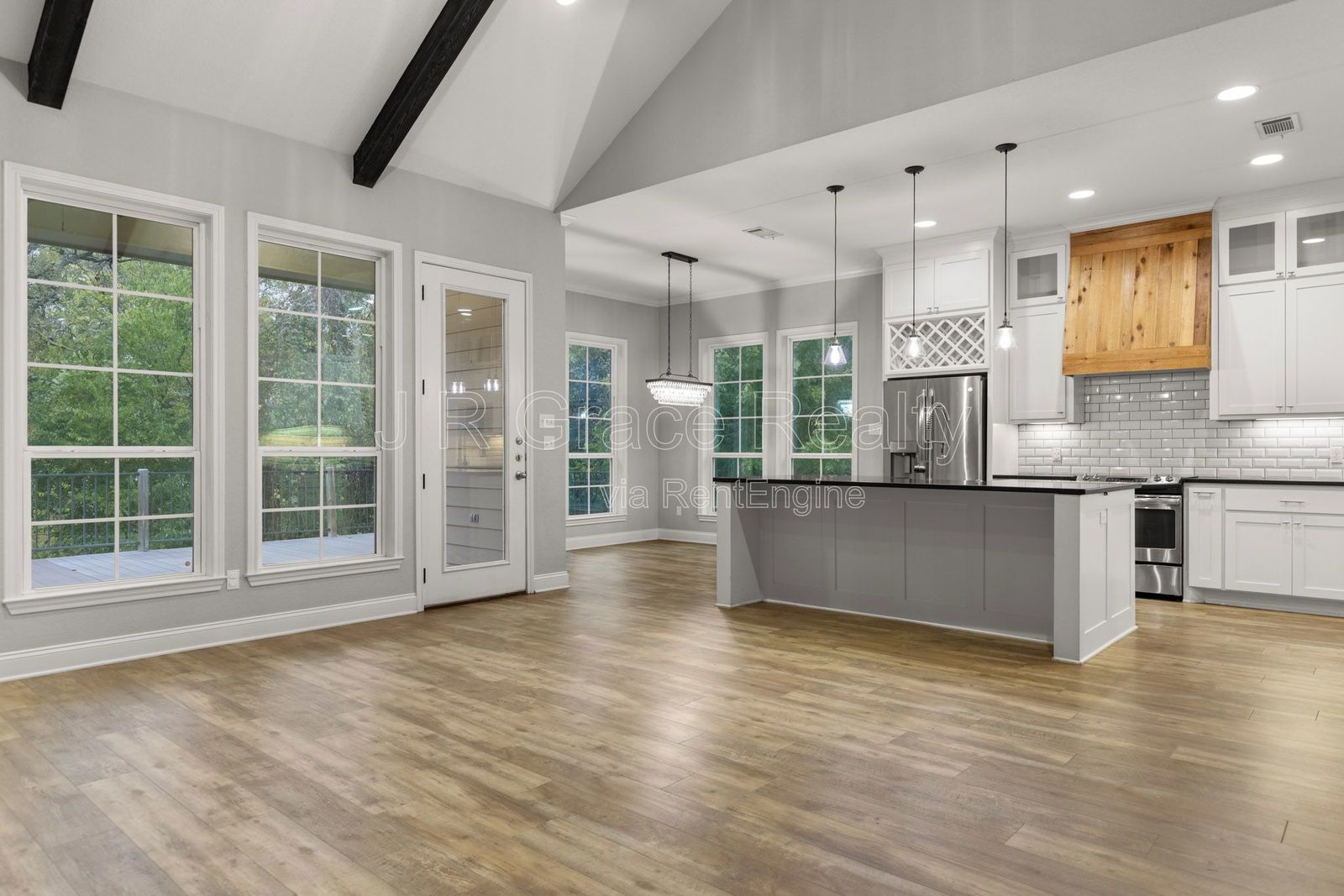 19 N Shore Circle property image