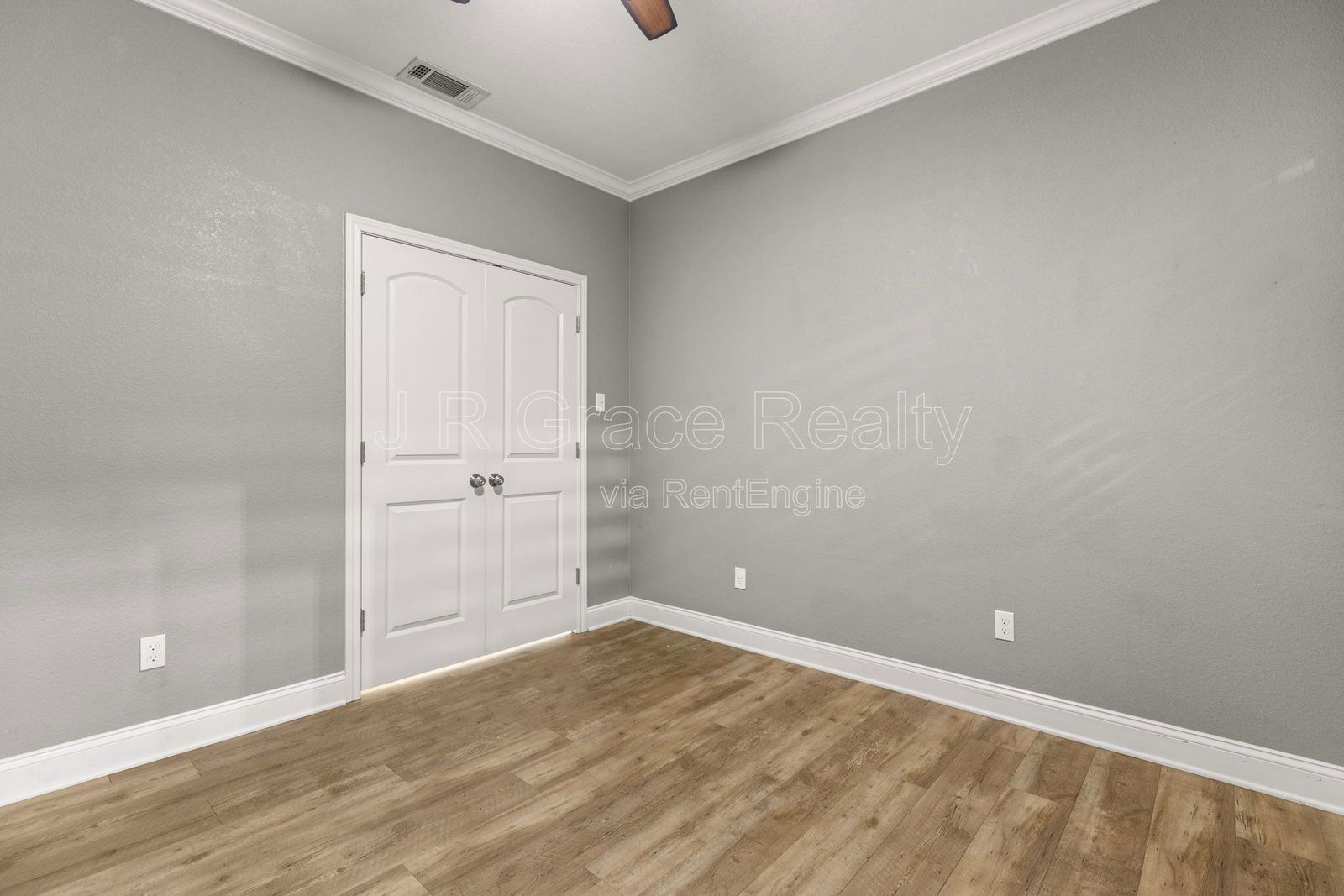 19 N Shore Circle property image