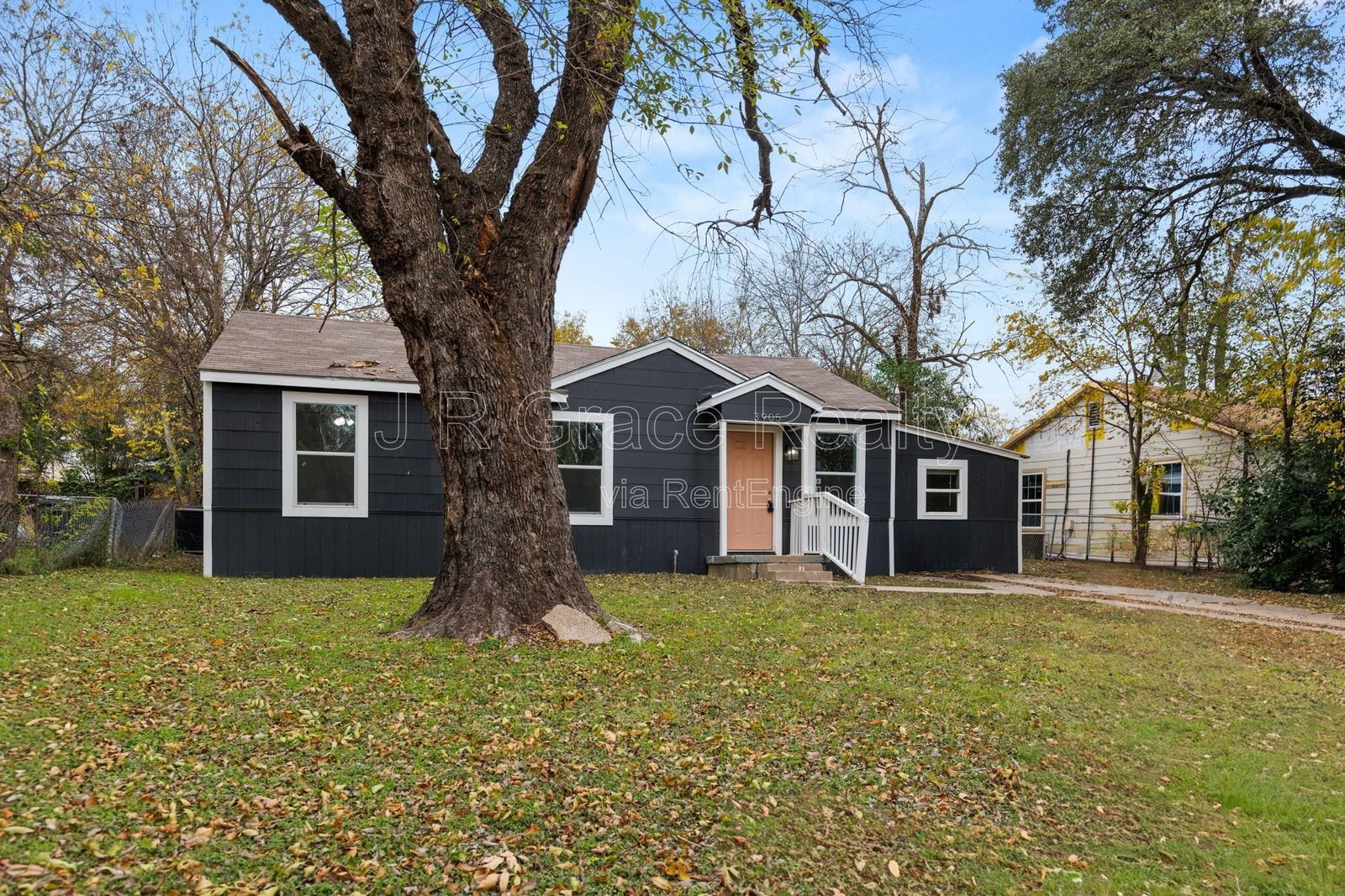 3905 Hay property image