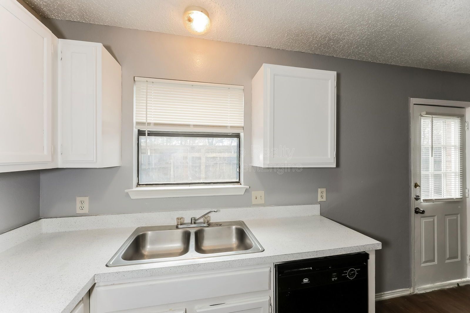 5927Shadydell property image