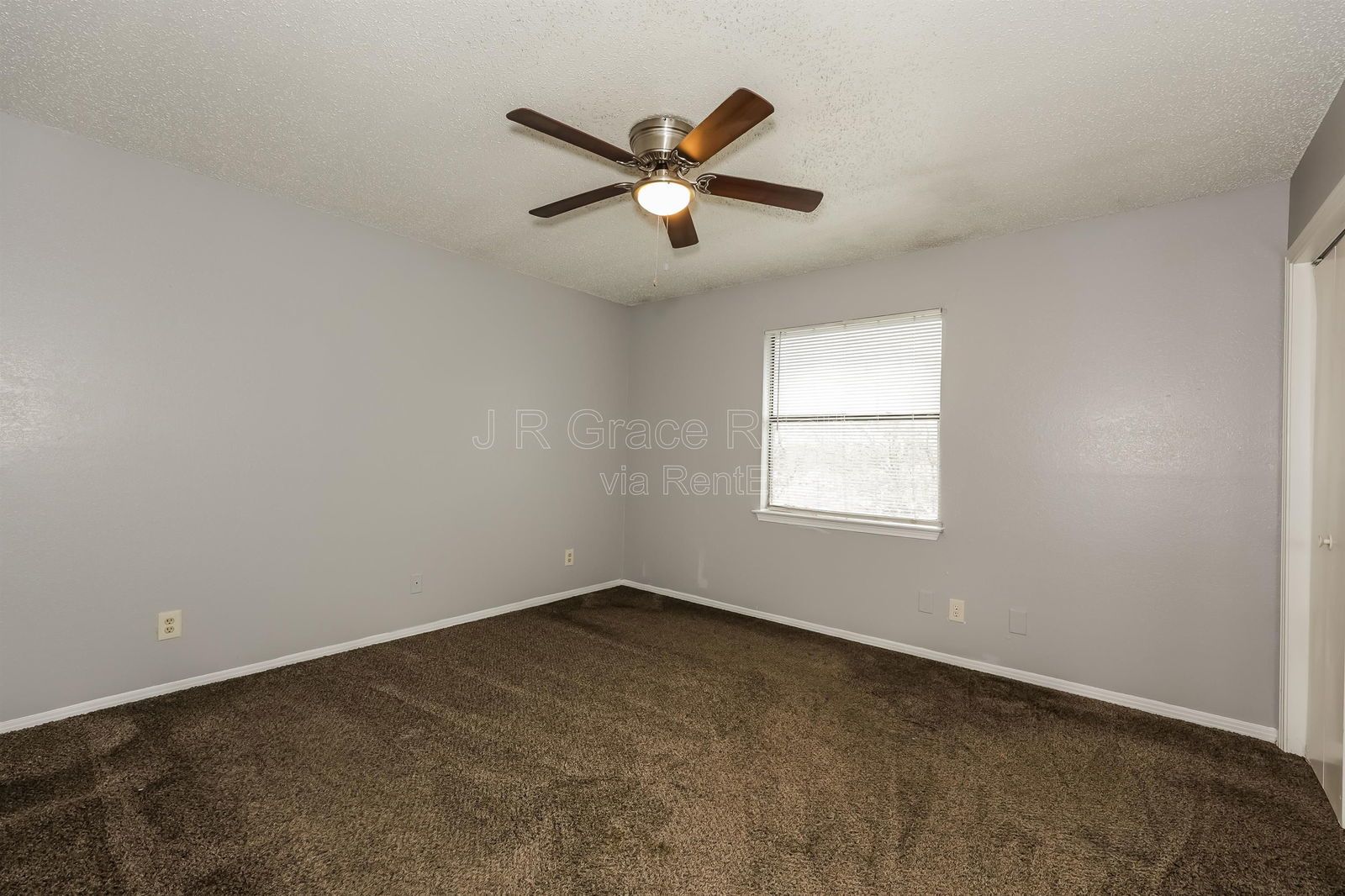 5927Shadydell property image