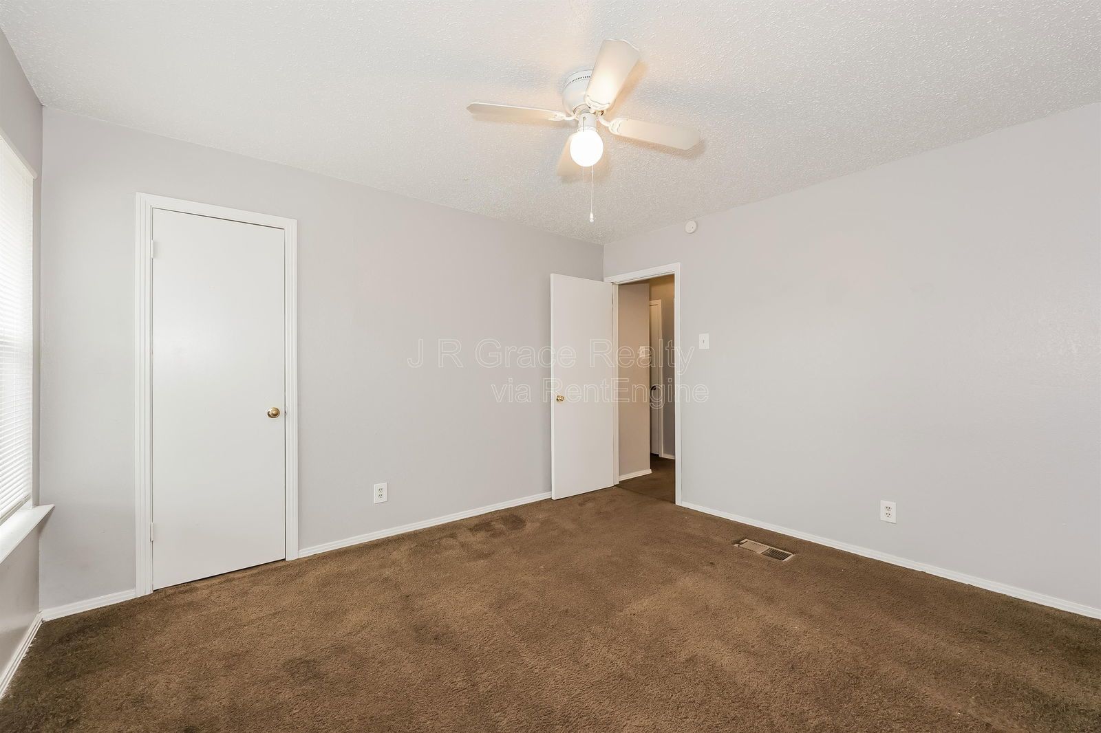 5905Shadydell property image