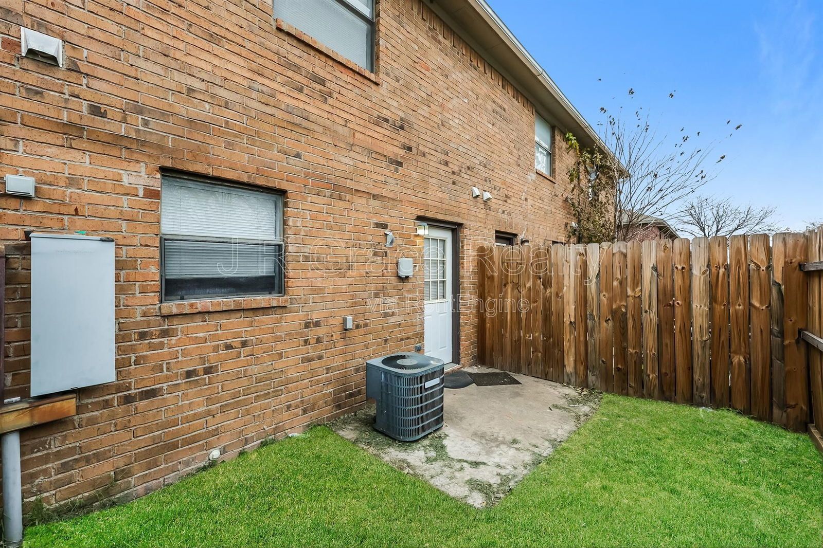 5905Shadydell property image