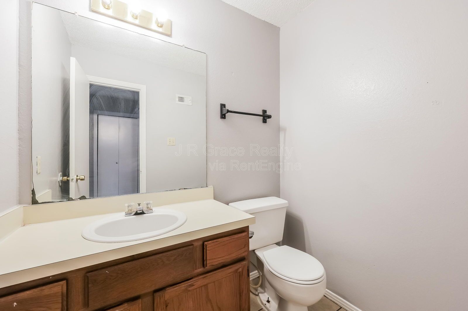 5905Shadydell property image