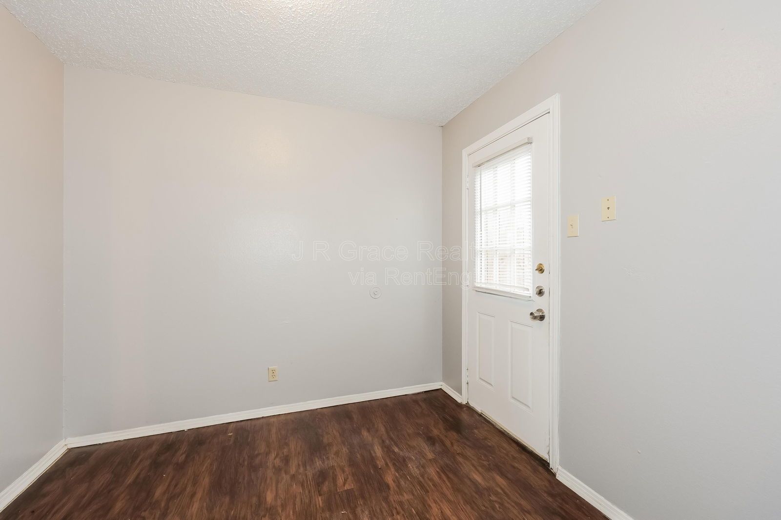 5905Shadydell property image