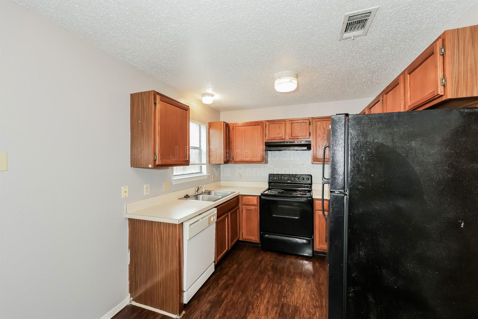 5905Shadydell property image