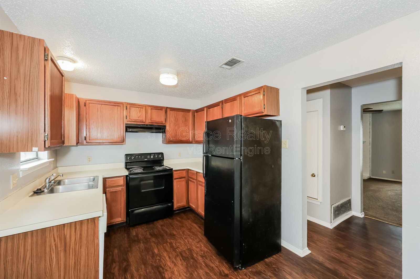 5905Shadydell property image