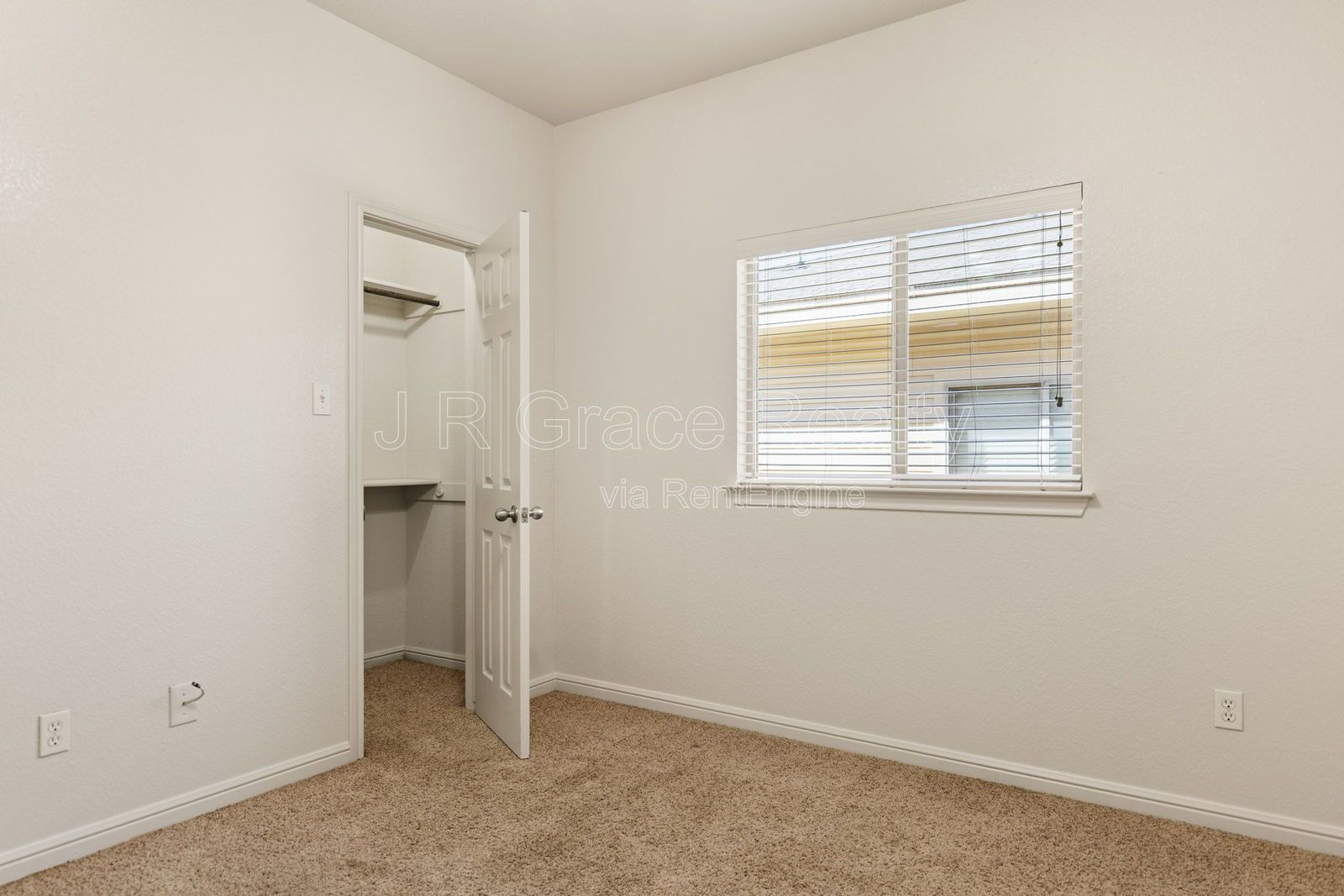 10005 Amber Circle property image
