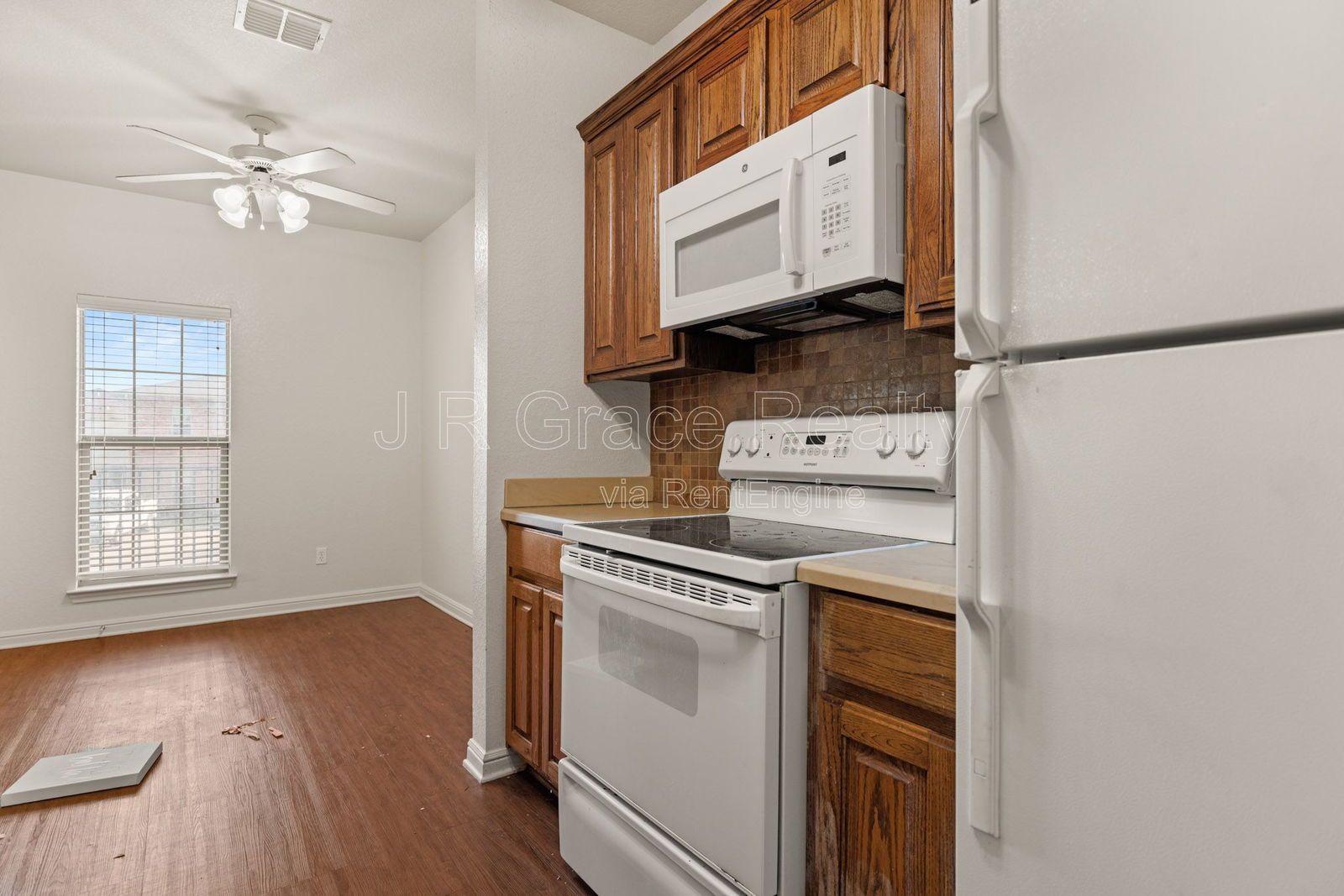 10007 Amber Circle property image