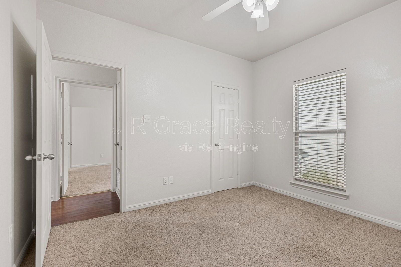 10001 Amber Circle property image