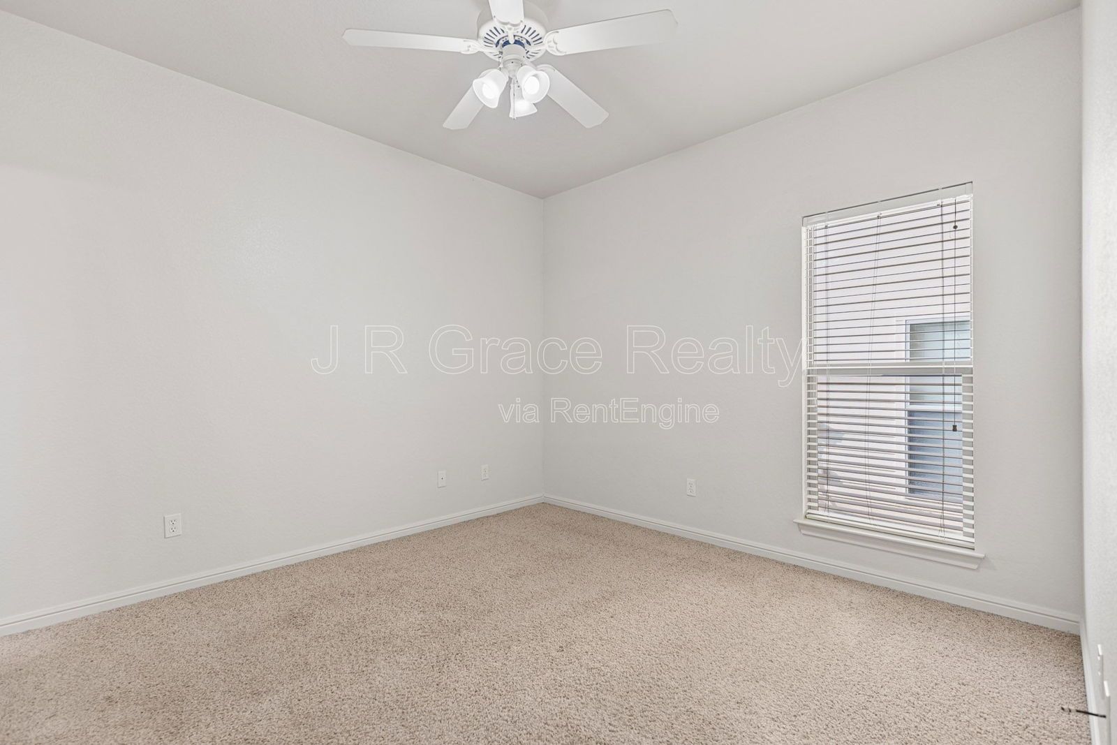 10001 Amber Circle property image