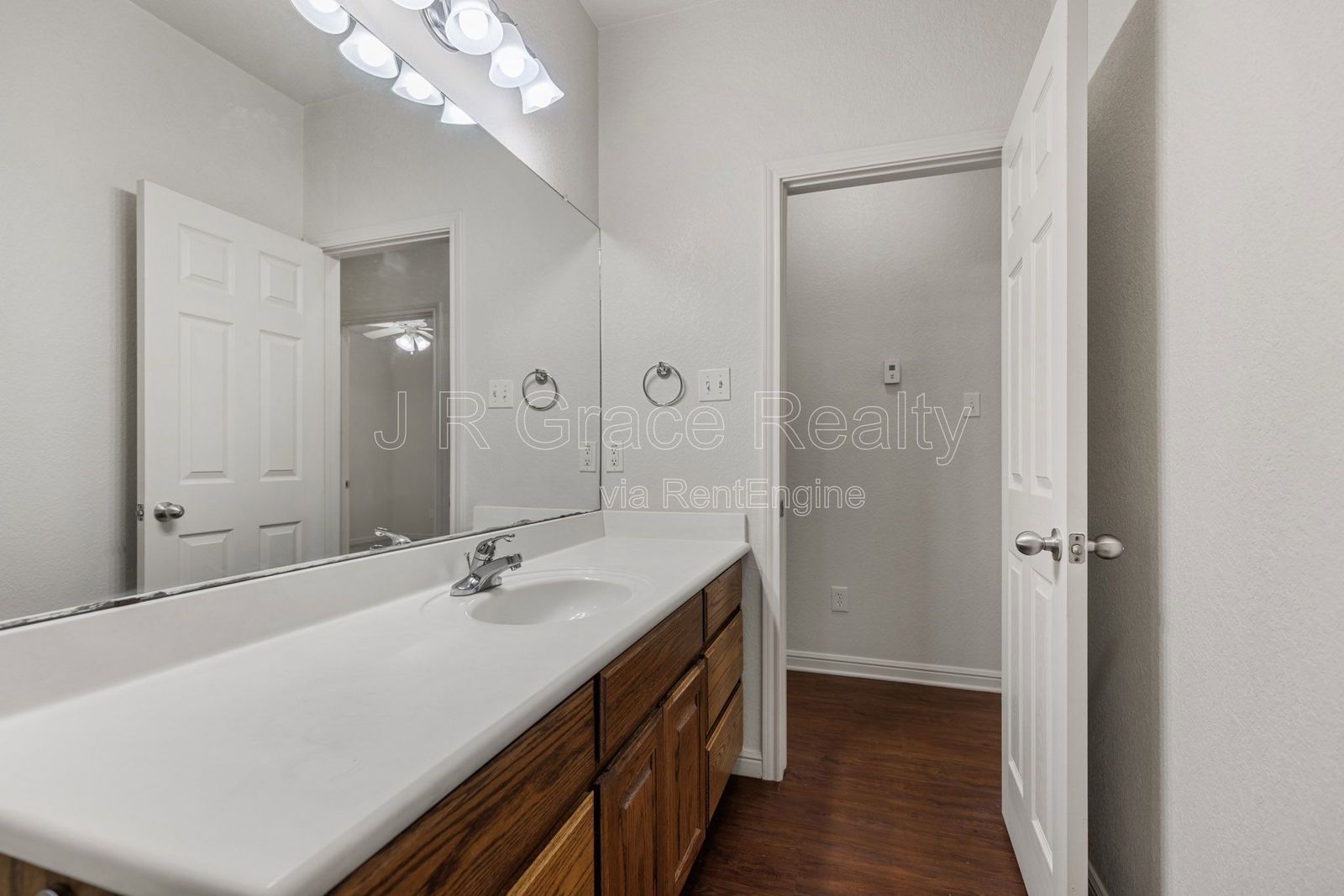 10001 Amber Circle property image