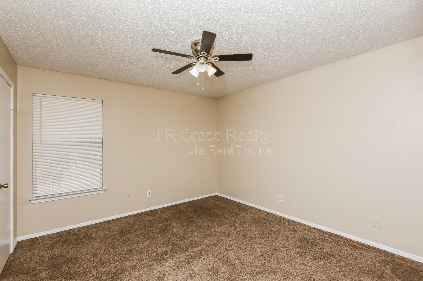 5915Shadydell property image