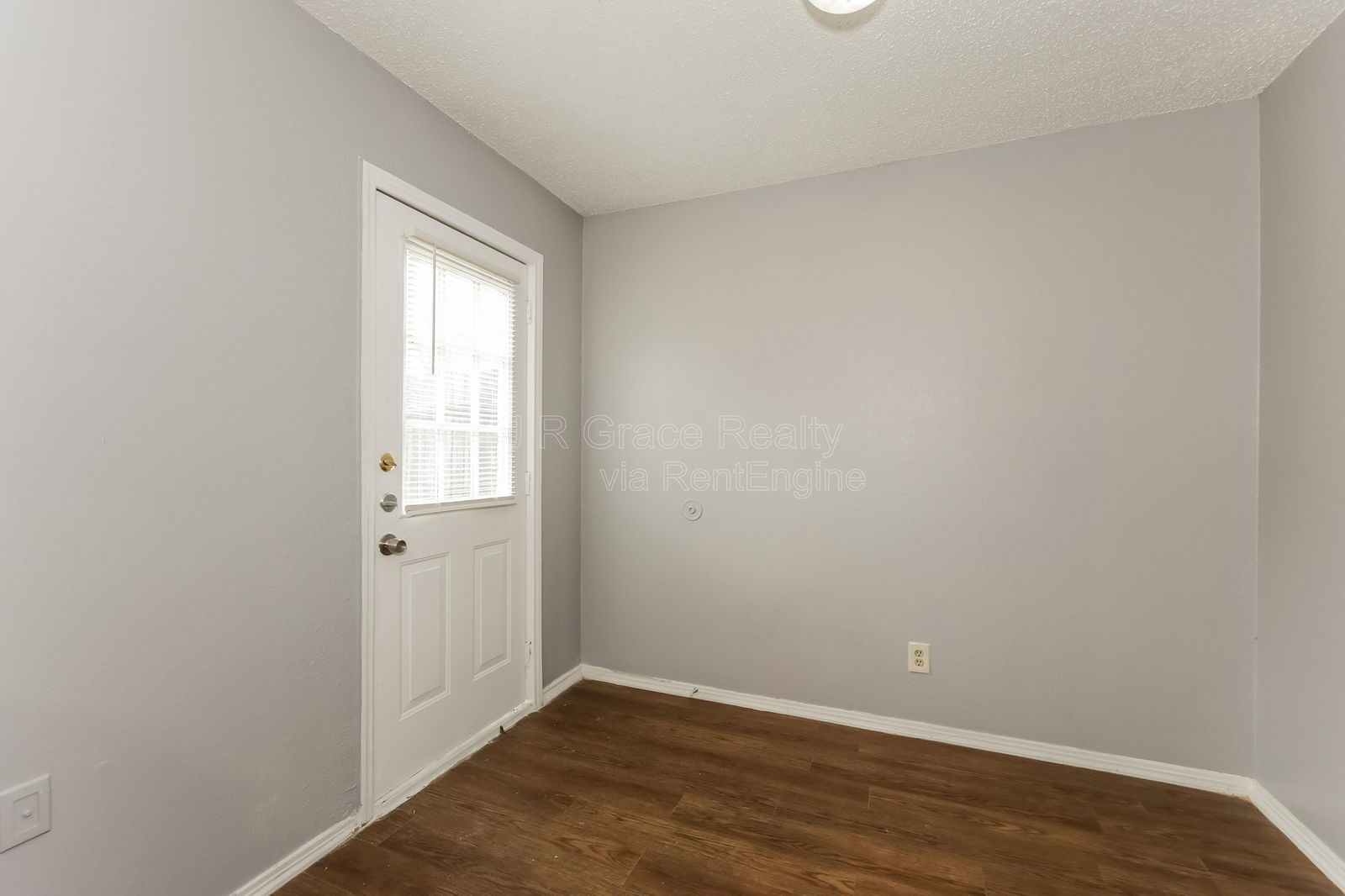 5927Shadydell property image