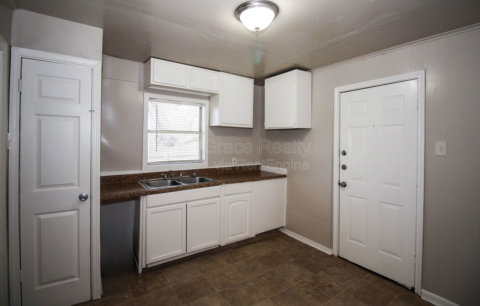 933 Houston property image