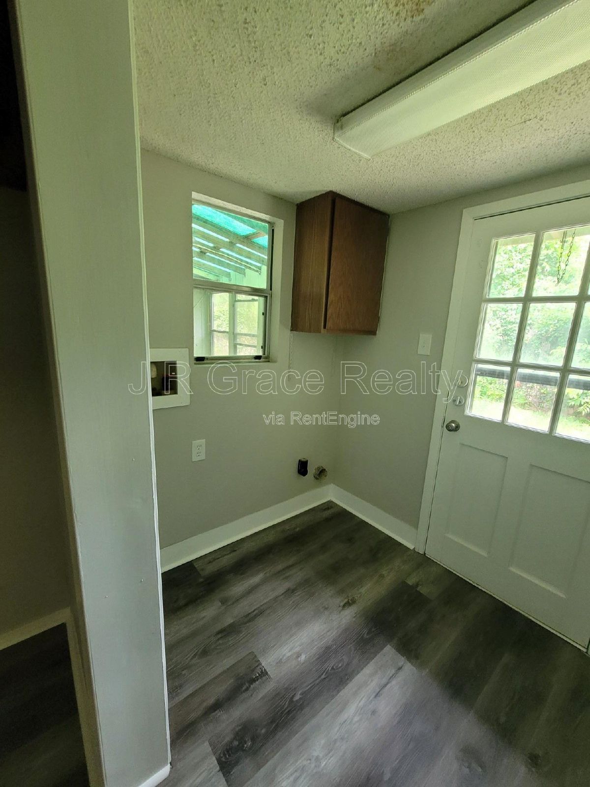 2225 Charboneau property image