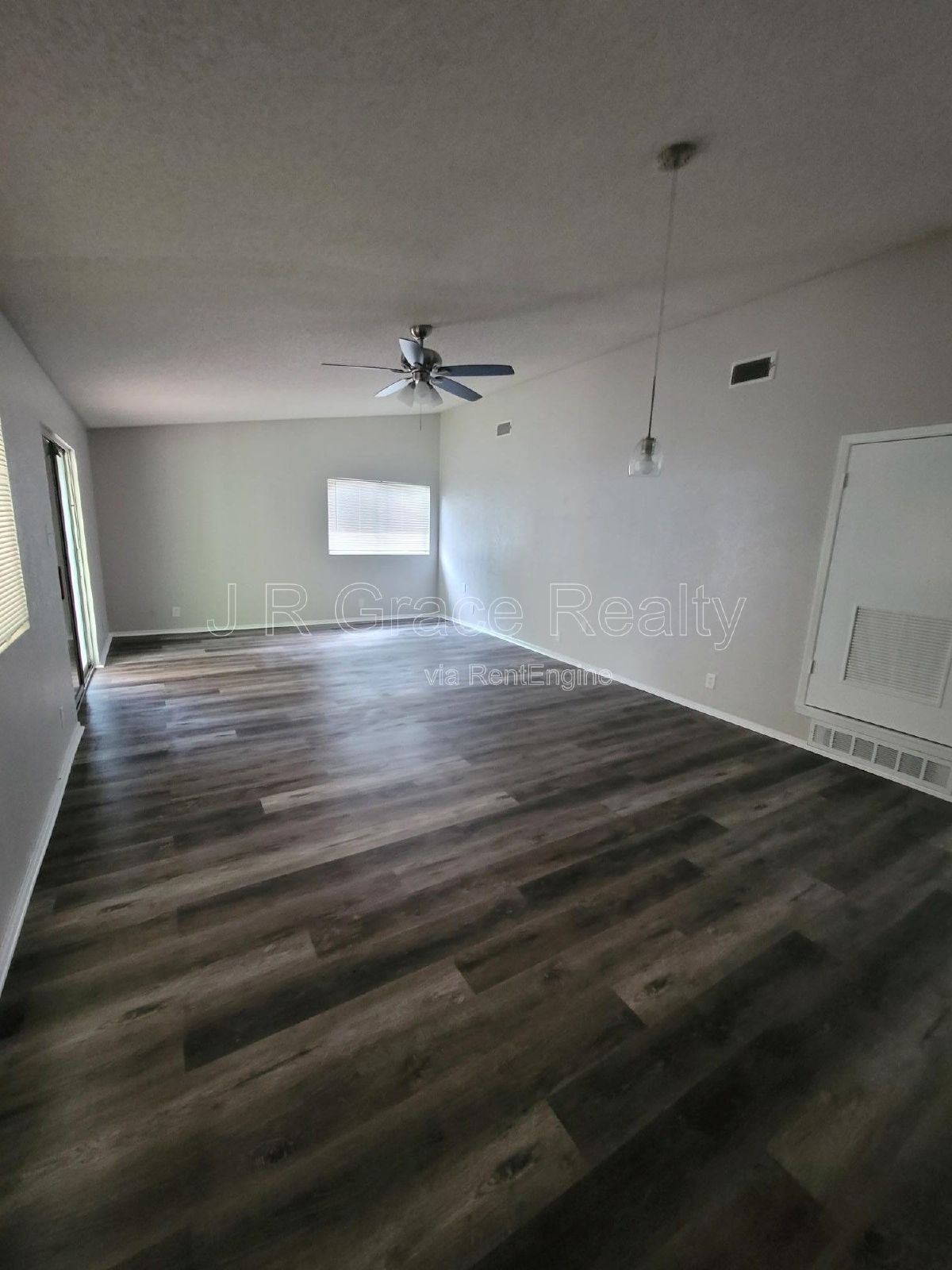 2225 Charboneau property image