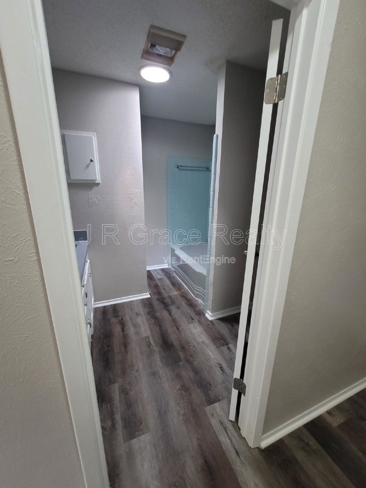 2225 Charboneau property image