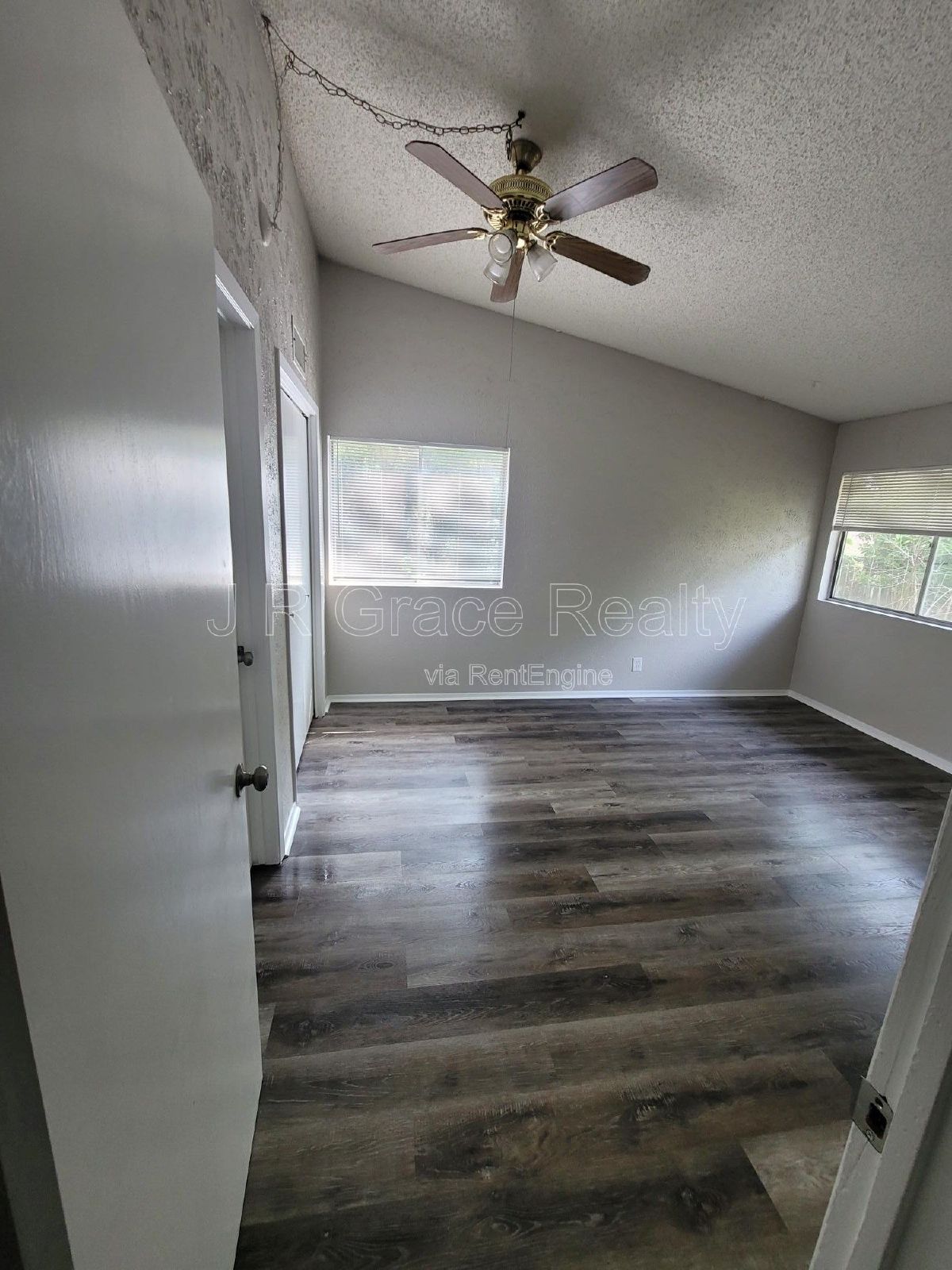 2225 Charboneau property image