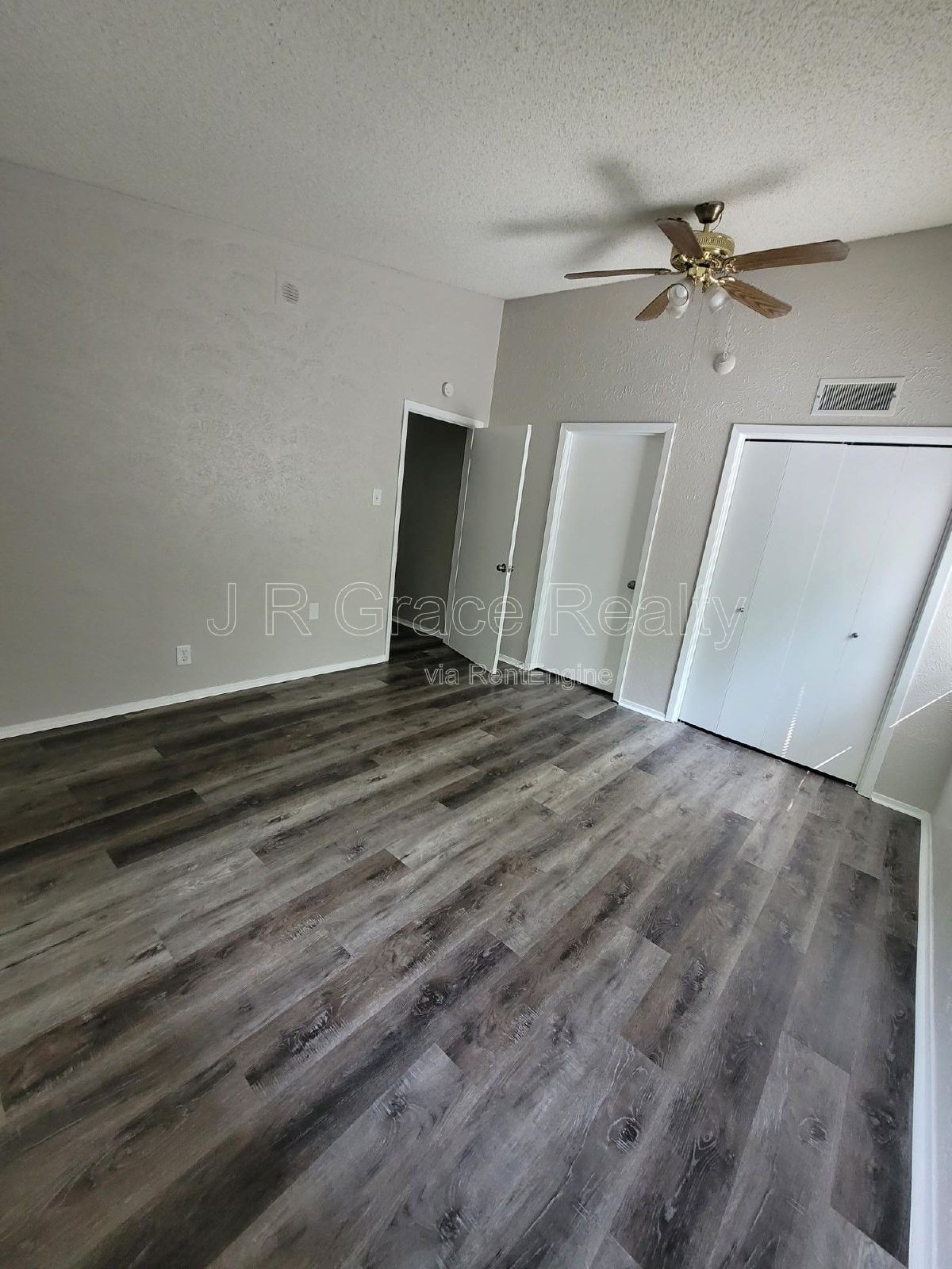 2225 Charboneau property image