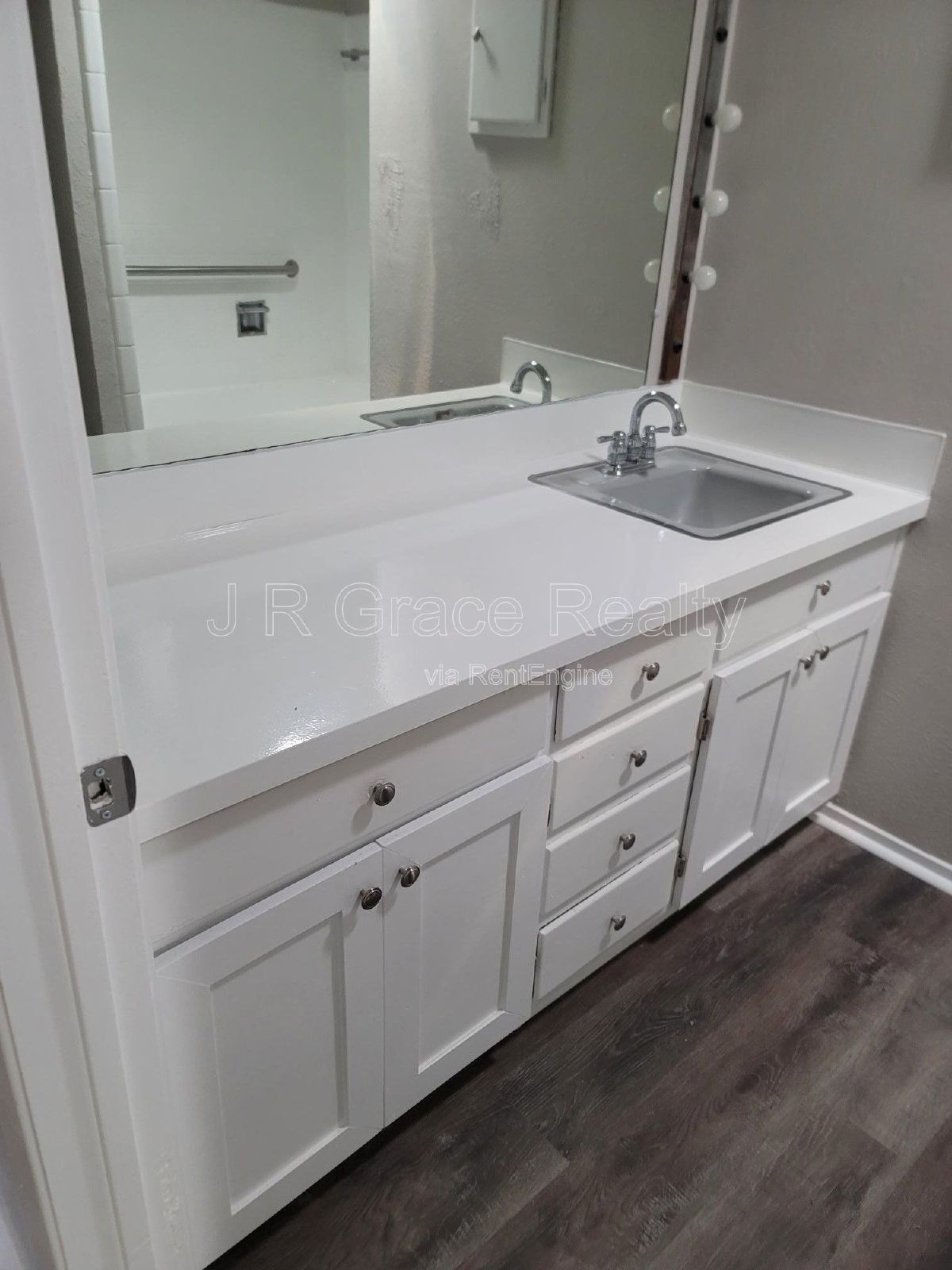 2225 Charboneau property image