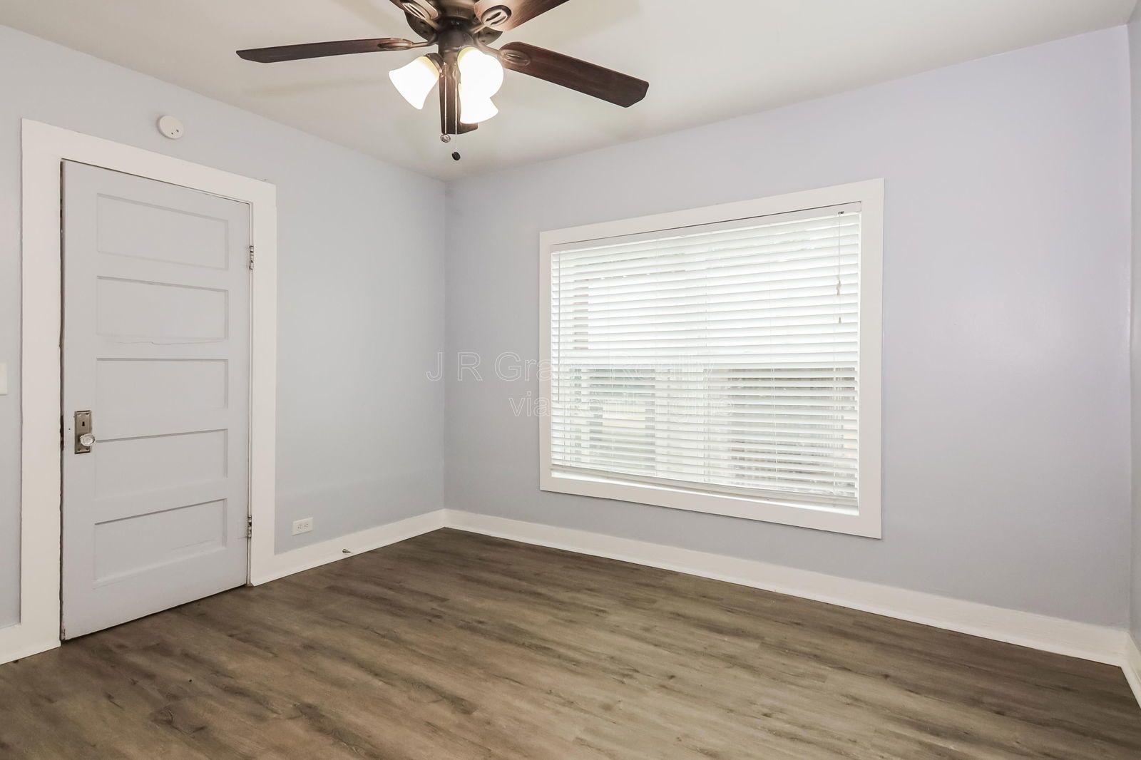 724RRF property image