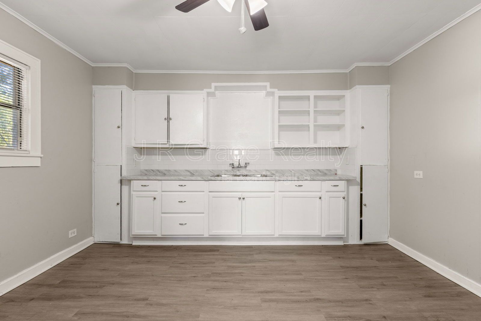 1801 Reuter property image