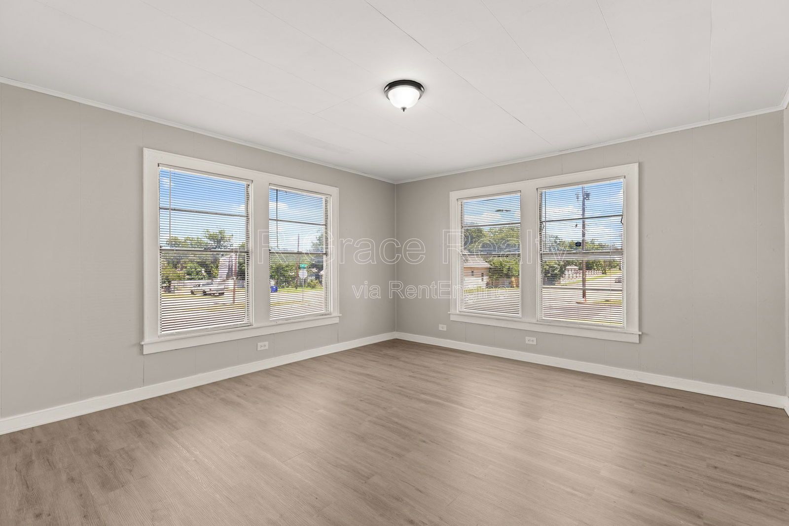 1801 Reuter property image