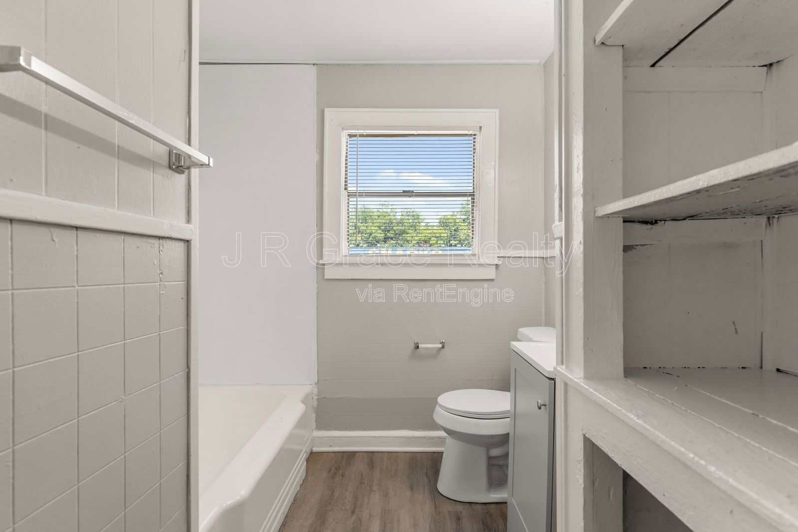 1801 Reuter property image