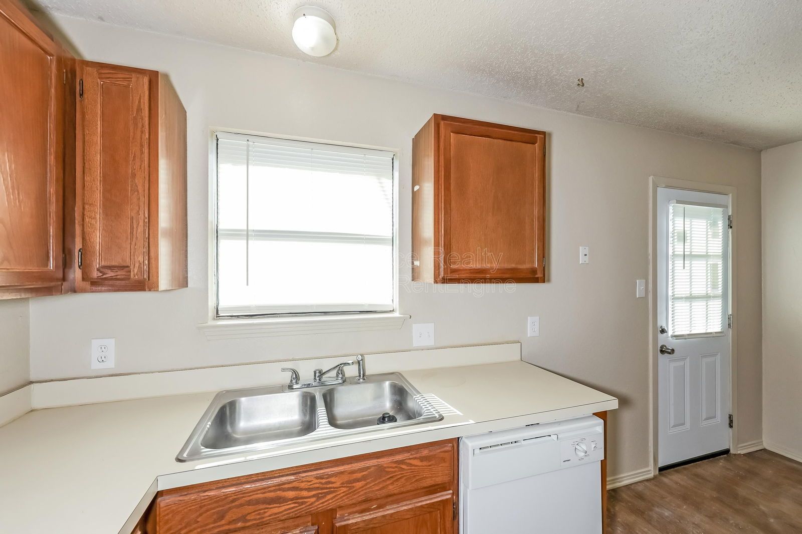 5931Shadydell property image