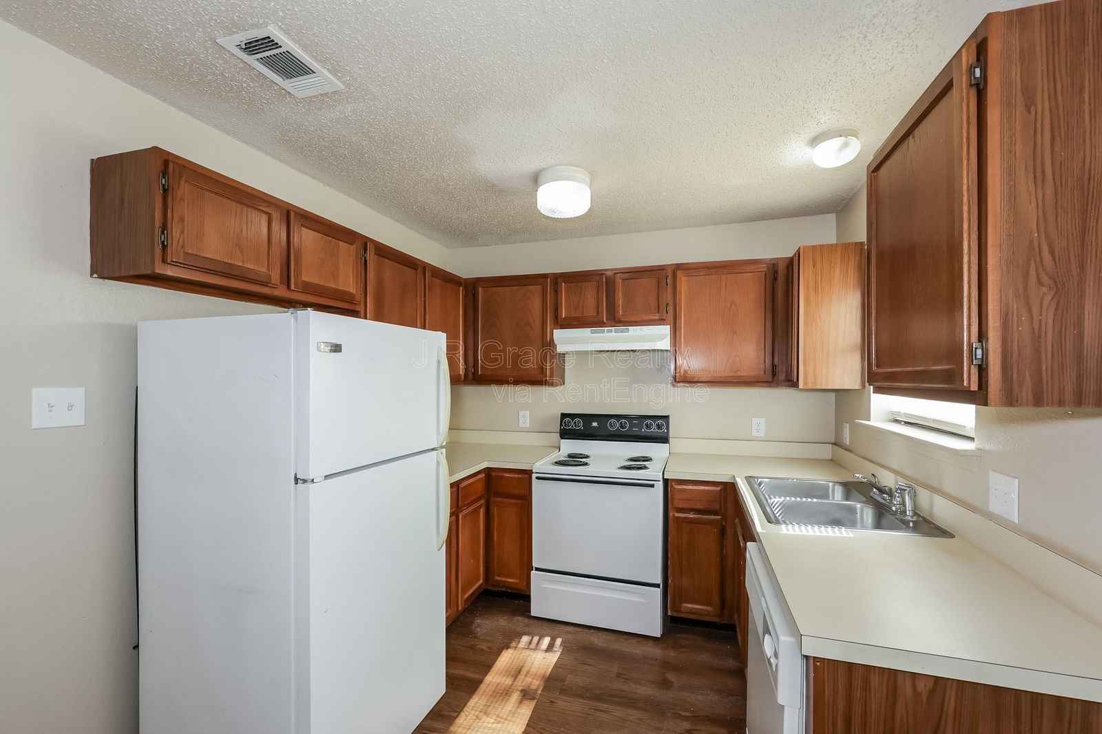 5931Shadydell property image