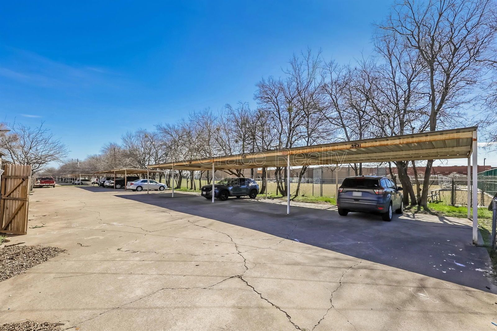 5931Shadydell property image