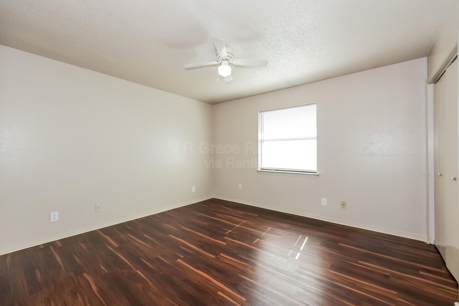 5931Shadydell property image