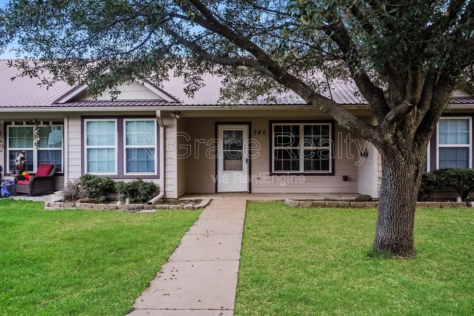 740 RRF property image