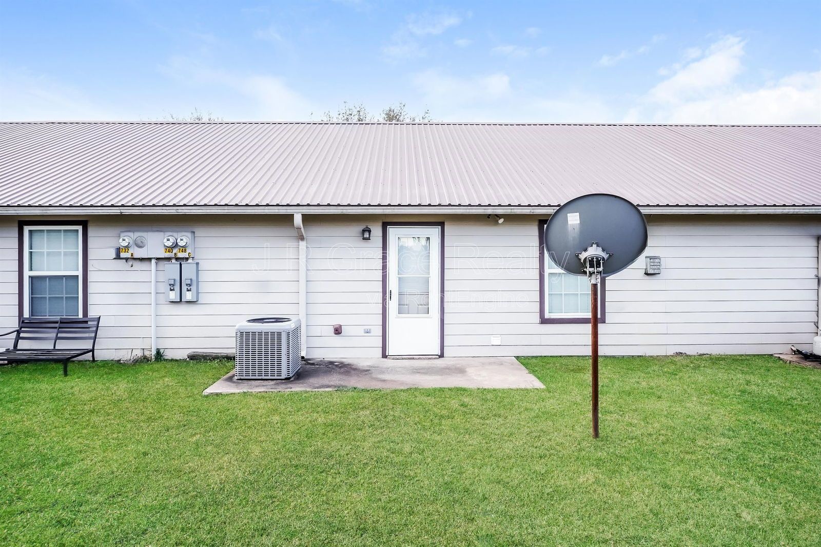 740 RRF property image