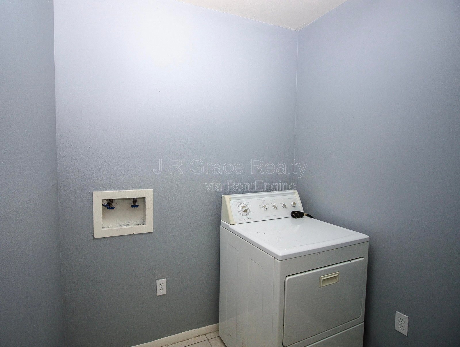1500LakeShoreApt201 property image