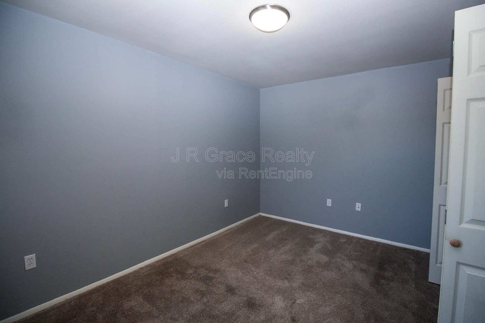 1500LakeShoreApt201 property image