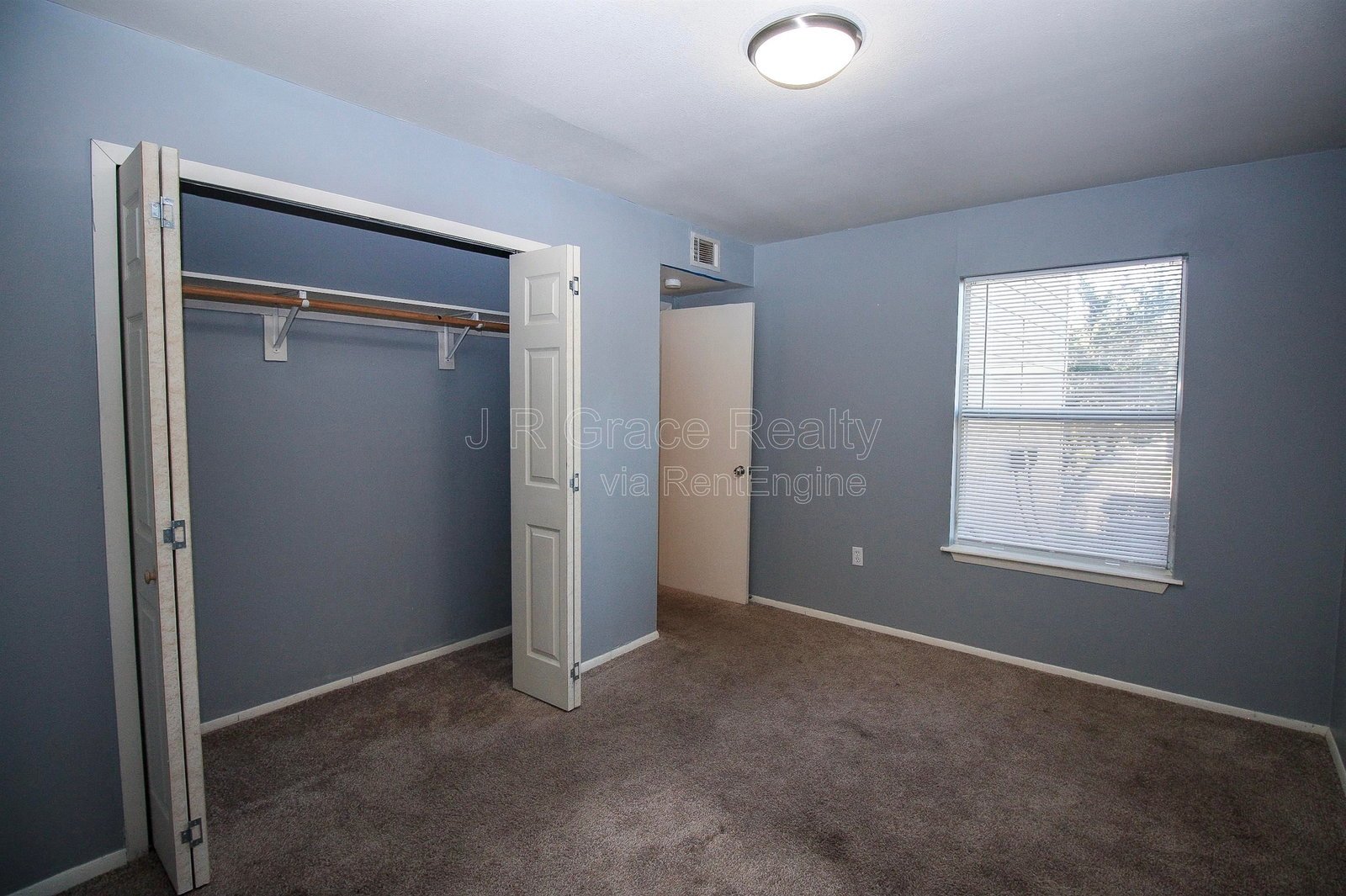 1500LakeShoreApt201 property image