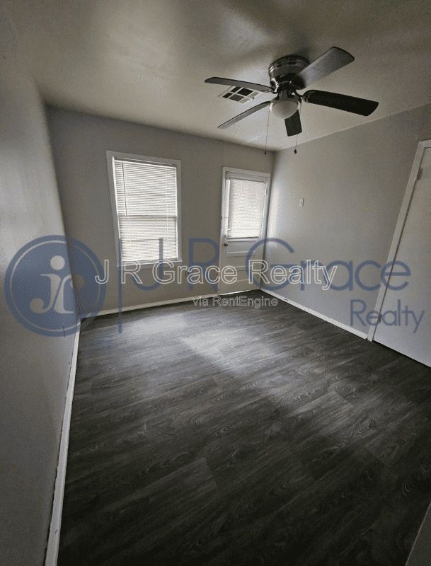 602 E Navarro property image