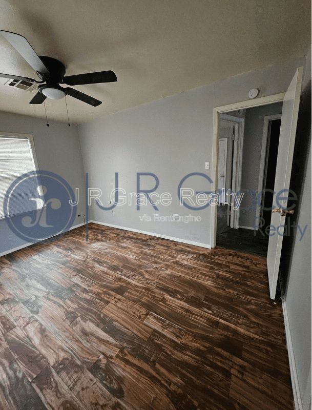 602 E Navarro property image