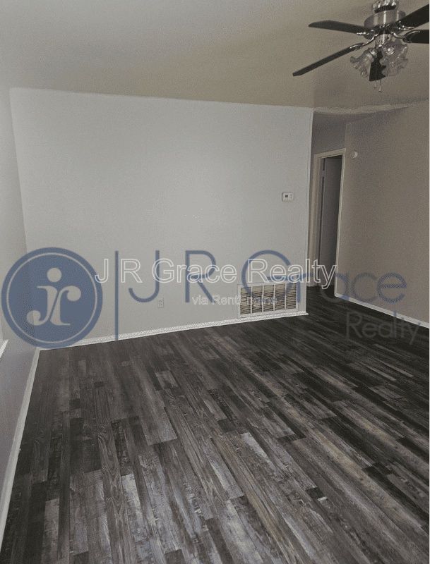 602 E Navarro property image