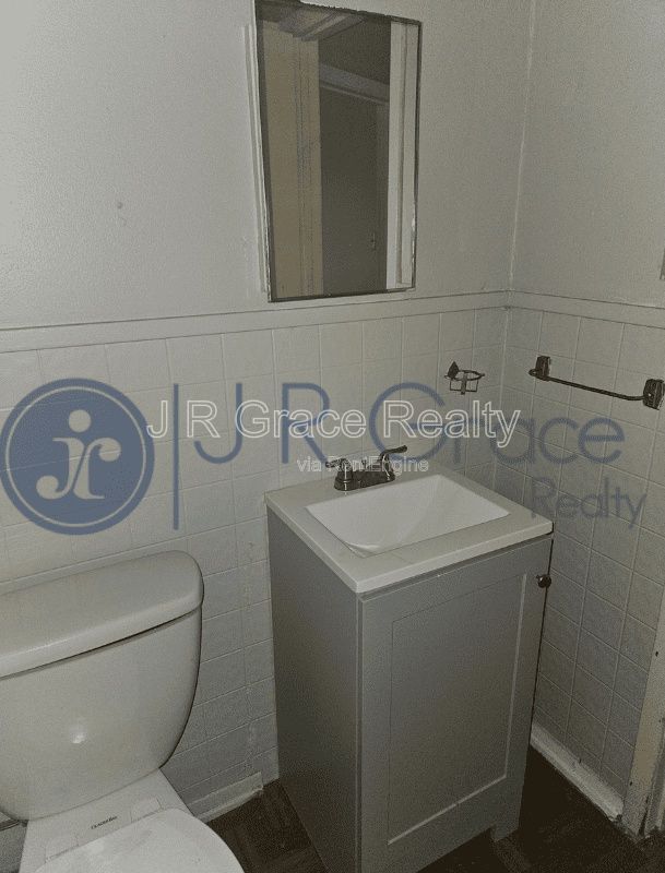 602 E Navarro property image