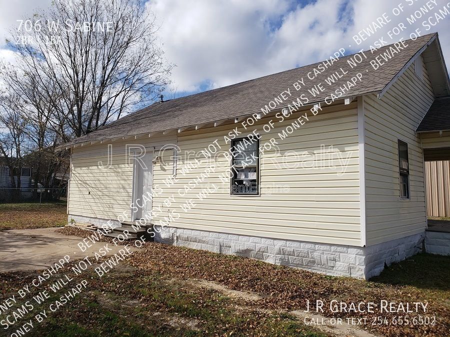 706 W Sabine property image